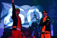 ユニコーン「ユニコーン100周年ツアー“百が如く”」大阪・フェスティバルホール公演の様子。（撮影：三浦憲治 / チームライトサム）