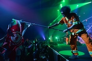 ユニコーン「ユニコーン100周年ツアー“百が如く”」大阪・フェスティバルホール公演の様子。(撮影:三浦憲治 / チームライトサム)