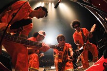 ユニコーン「ユニコーン100周年ツアー“百が如く”」大阪・フェスティバルホール公演の様子。（撮影：三浦憲治 / チームライトサム）