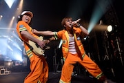 ユニコーン「ユニコーン100周年ツアー“百が如く”」大阪・フェスティバルホール公演の様子。(撮影:三浦憲治 / チームライトサム)