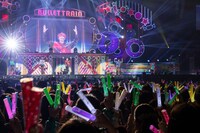 「BULLET TRAIN ARENA TOUR 2019-2020 Revolucion viva ～Pastel Shades Christmas～」の様子。