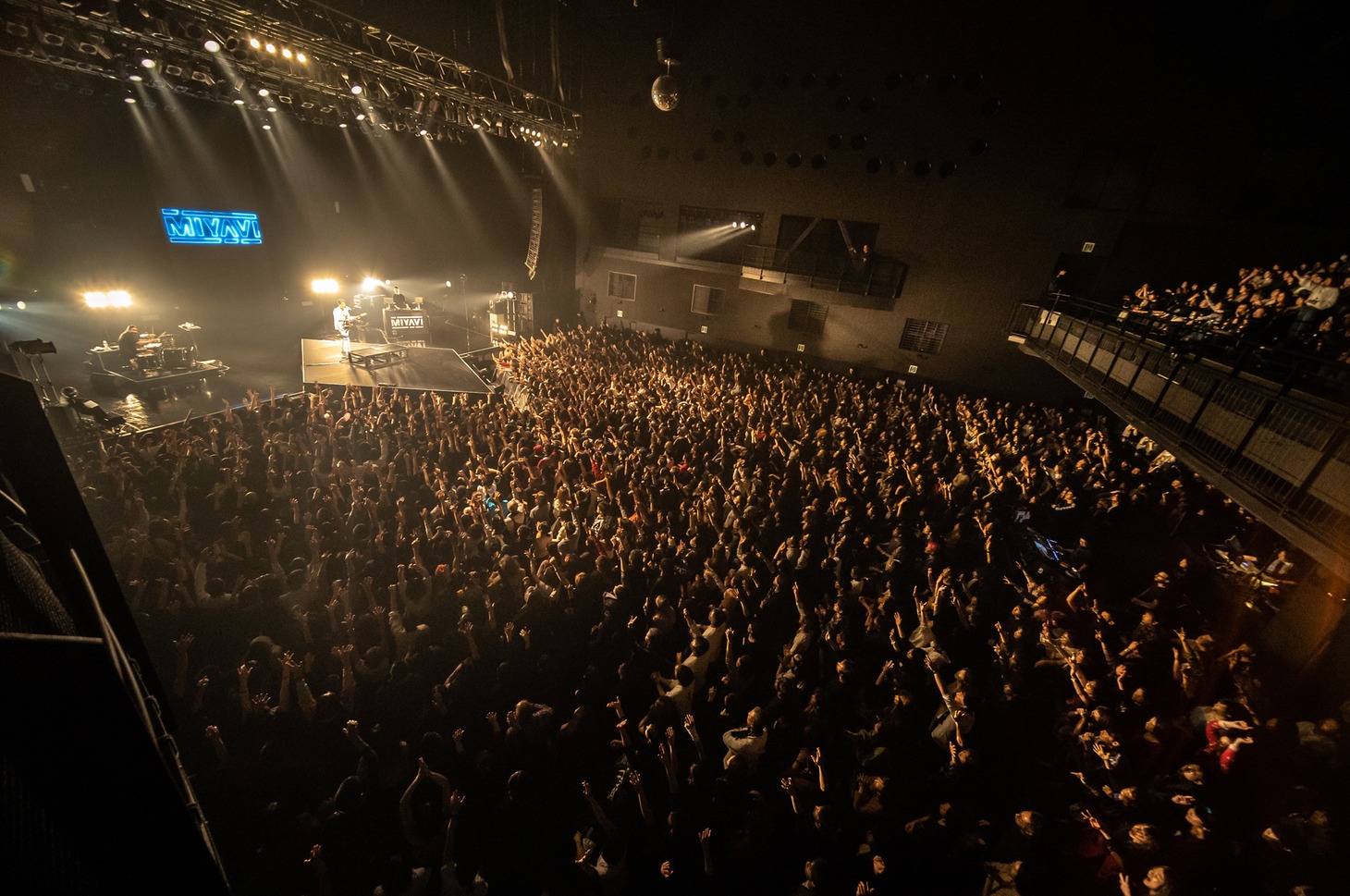MIYAVI「"NO SLEEP TILL TOKYO" World Tour 2019 JAPAN」大阪・Zepp Osaka Bayside公演の様子。
