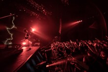 MIYAVI「"NO SLEEP TILL TOKYO" World Tour 2019 JAPAN」大阪・Zepp Osaka Bayside公演の様子。