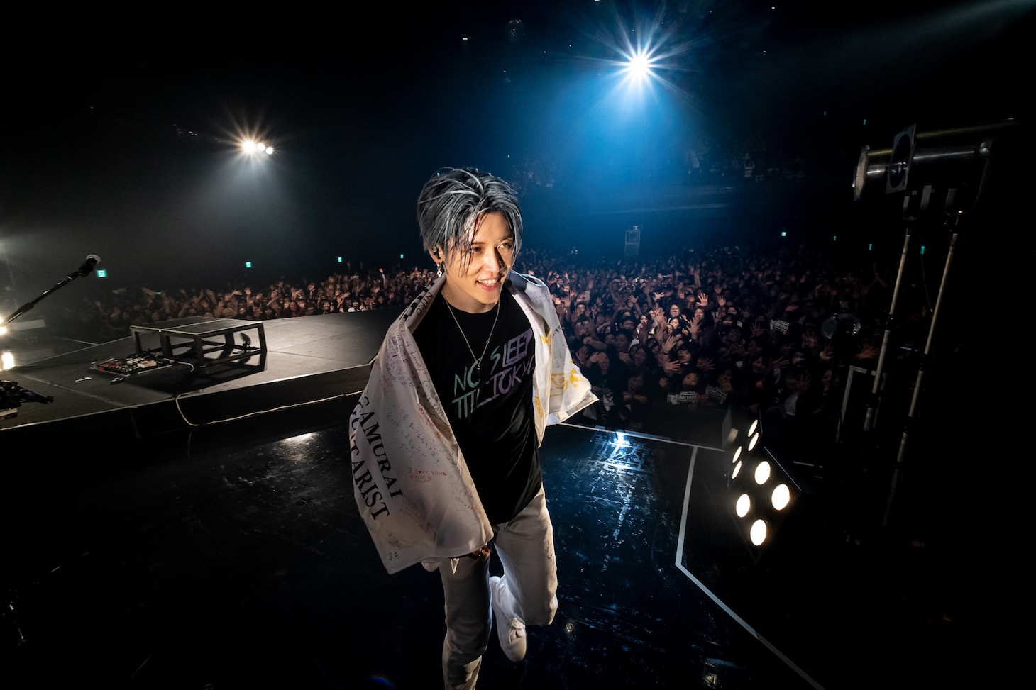 MIYAVI「"NO SLEEP TILL TOKYO" World Tour 2019 JAPAN」大阪・Zepp Osaka Bayside公演の様子。