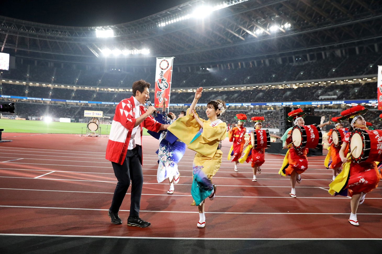 「国立競技場オープニングイベント ～HELLO, OUR STADIUM～」の「東北絆まつり」の様子。（写真提供：JSC）