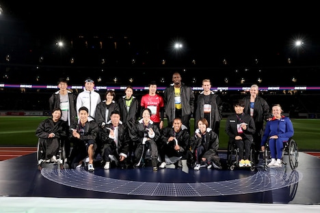 「国立競技場オープニングイベント ～HELLO, OUR STADIUM～」の「ONE RACE」を終えたアスリートたち。（写真提供：JSC）