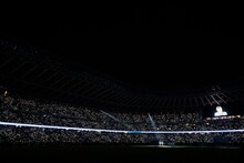 「栄光の架橋」を歌うゆず。（写真提供：JSC）