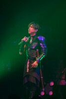 人気画像6位は「志麻×坂田が“百年戦争”で争うバースデーライブツアー、札幌で終幕」より、志麻。（撮影：原田直樹［n-foto］）