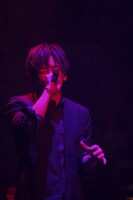 人気画像5位は「志麻×坂田が“百年戦争”で争うバースデーライブツアー、札幌で終幕」より、志麻。（撮影：原田直樹［n-foto］）