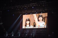 エビ中加入当時、13歳の頃の中山莉子（左）と小林歌穂（右）。