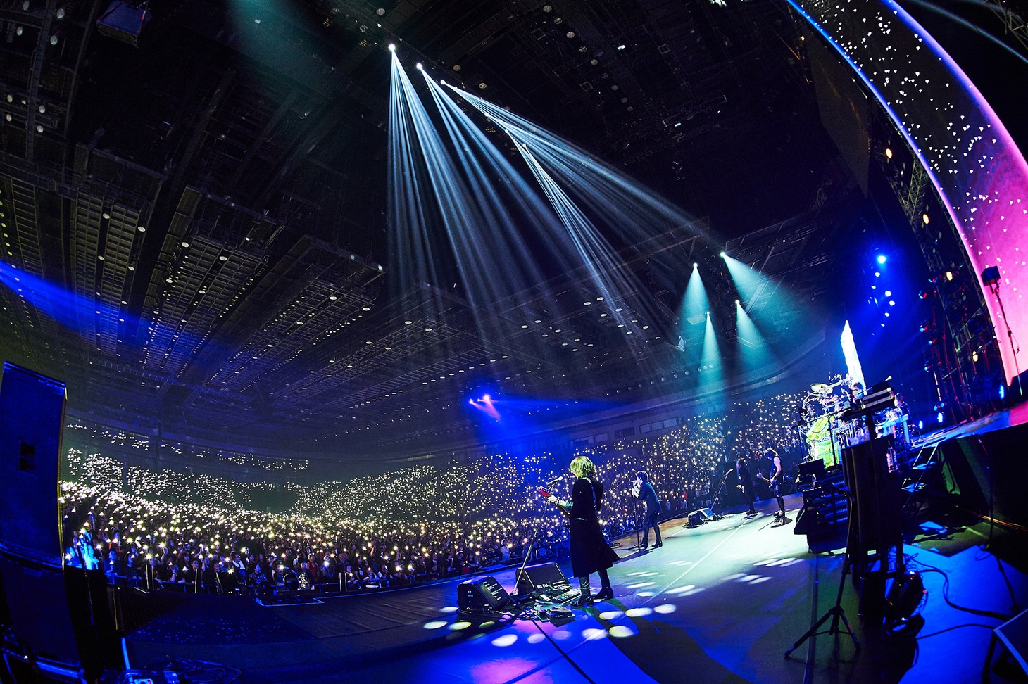 LUNA SEA「LUNA SEA 30th Anniversary LIVE LUNATIC X'MAS 2019」の様子。（撮影：田辺佳子、橋本塁）