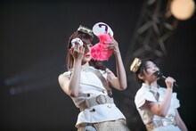 急におめかしを始める星名美怜。