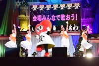 「ときめき▽宣伝部のVICTORY STORY」を踊るパブりんとダンサーたち。