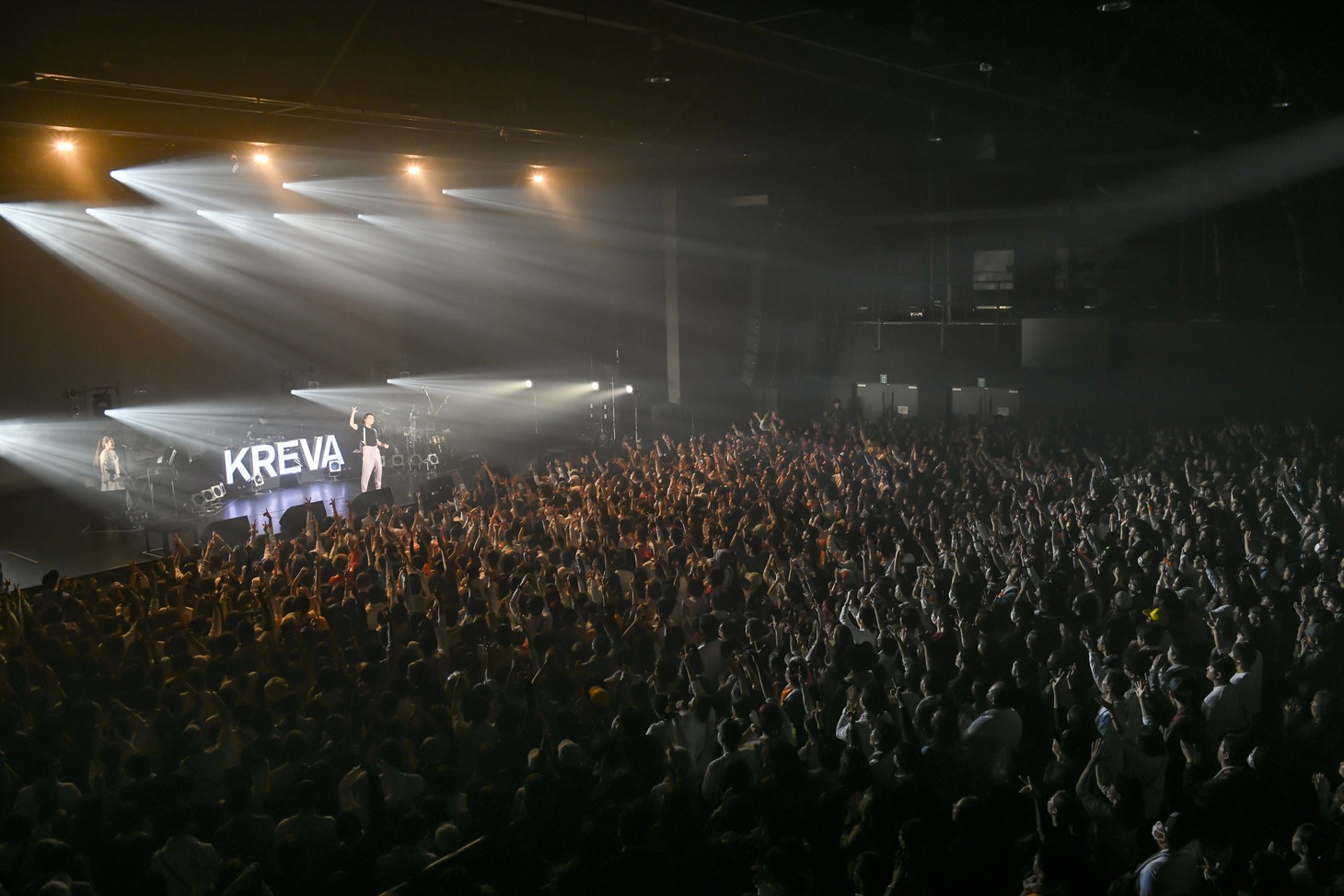 KREVA「KREVA CONCERT TOUR 2019-2020『敵がいない国』」東京・チームスマイル・豊洲PIT公演（撮影：：岸田哲平）
