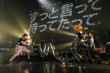 KREVA「KREVA CONCERT TOUR 2019-2020『敵がいない国』」東京・チームスマイル・豊洲PIT公演（撮影：岸田哲平）