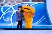 リョウガとゾーイ。（撮影：米山三郎）(c)2019 Sesame Workshop