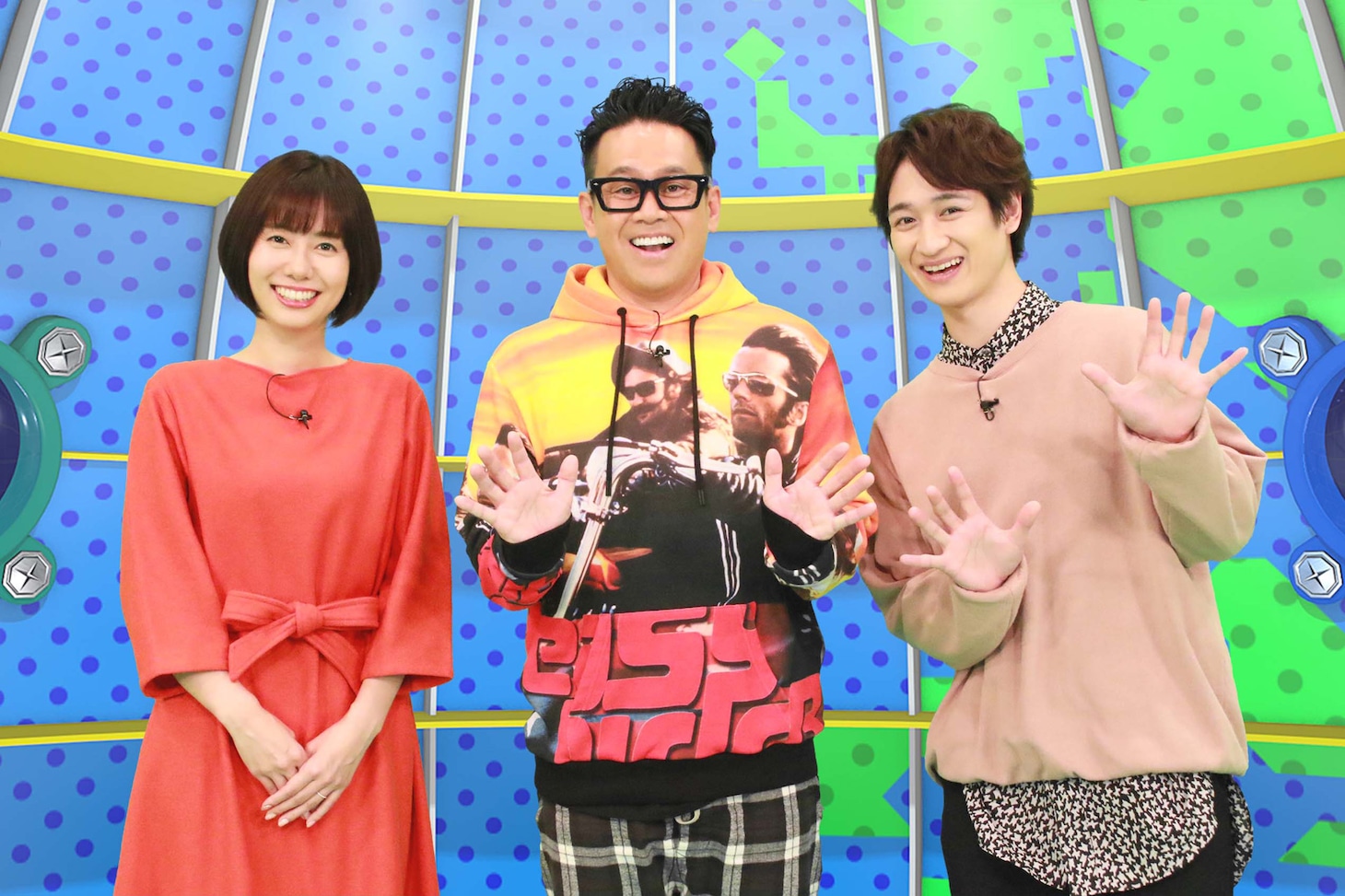 左から山崎夕貴、宮川大輔、宮田俊哉（Kis-My-Ft2）。（写真提供：フジテレビ）