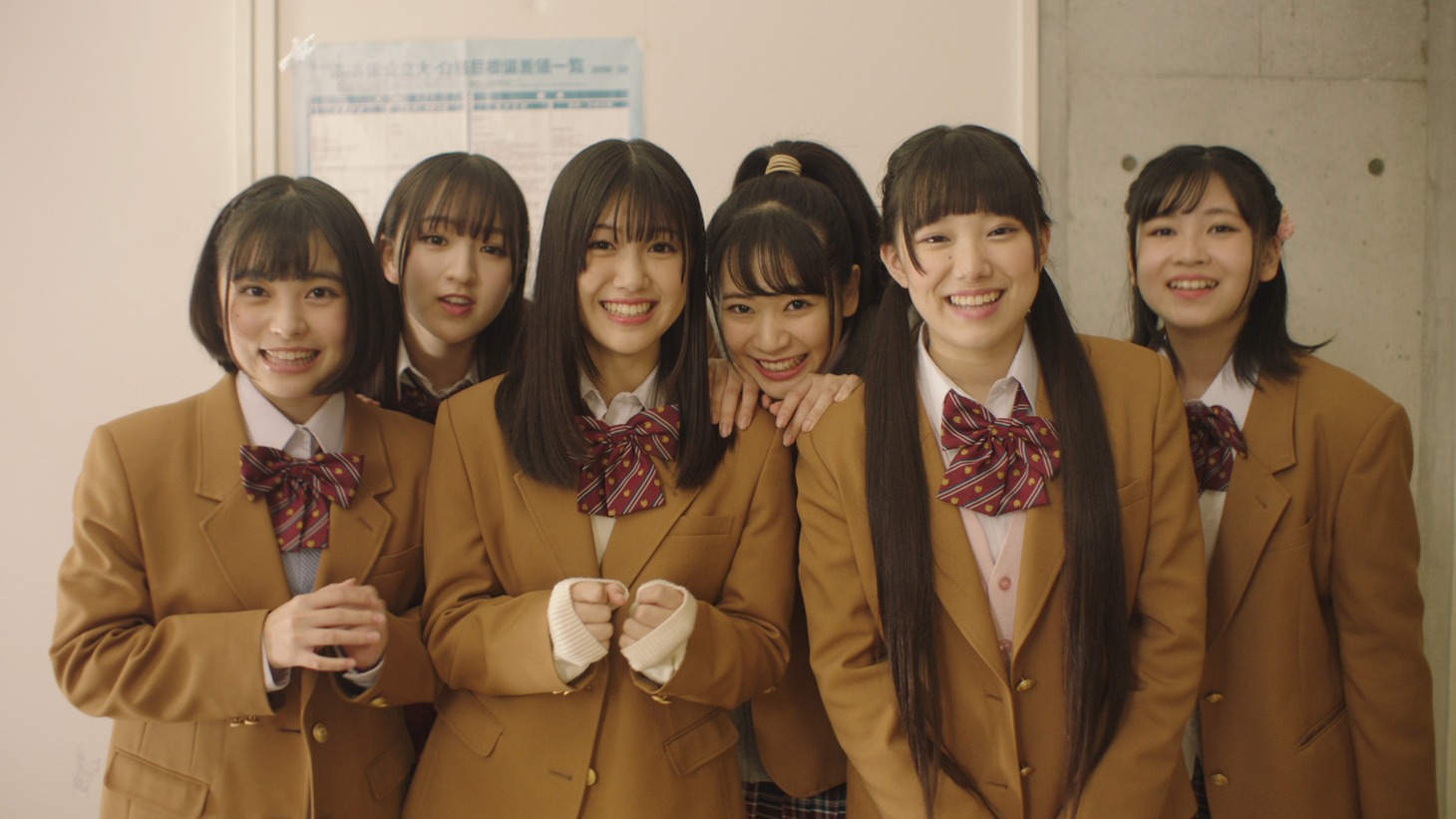 PiXMiX「チョコレート・リグレット」ミュージックビデオのワンシーン。