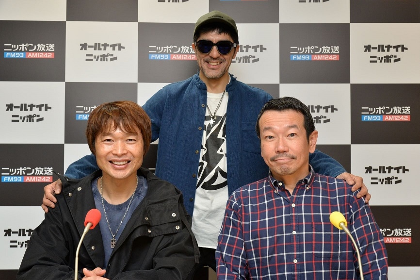 左から茂木欣一、谷中敦、川上つよし。