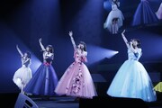 「カントリー・ガールズ ライブ2019 ～愛おしくってごめんね～」の様子。（写真提供：アップフロントグループ）
