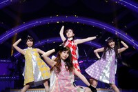 「ももいろクリスマス 2019 ～冬空のミラーボール～」の様子。（Photo by HAJIME KAMIIISAKA＋Z）