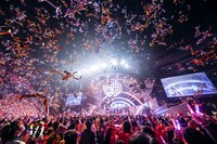 「ももいろクリスマス 2019 ～冬空のミラーボール～」の様子。（Photo by HAJIME KAMIIISAKA＋Z）