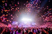 「ももいろクリスマス 2019 ～冬空のミラーボール～」の様子。（Photo by HAJIME KAMIIISAKA＋Z）