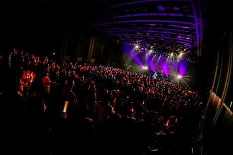 亜沙「亜沙 バースデーライブ2019～雪蛍～」の様子。（撮影：森好弘）