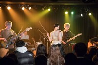 Anna「19 ～I'm not alone～」の様子。