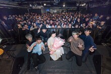 Anna「19 ～I'm not alone～」の様子。