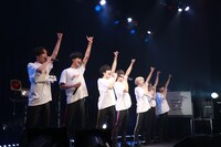 M!LK「変幻自在、ズバッとM!LK+6」東京・渋谷ストリームホール公演の様子。