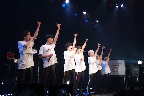 M!LK「変幻自在、ズバッとM!LK+6」東京・渋谷ストリームホール公演の様子。