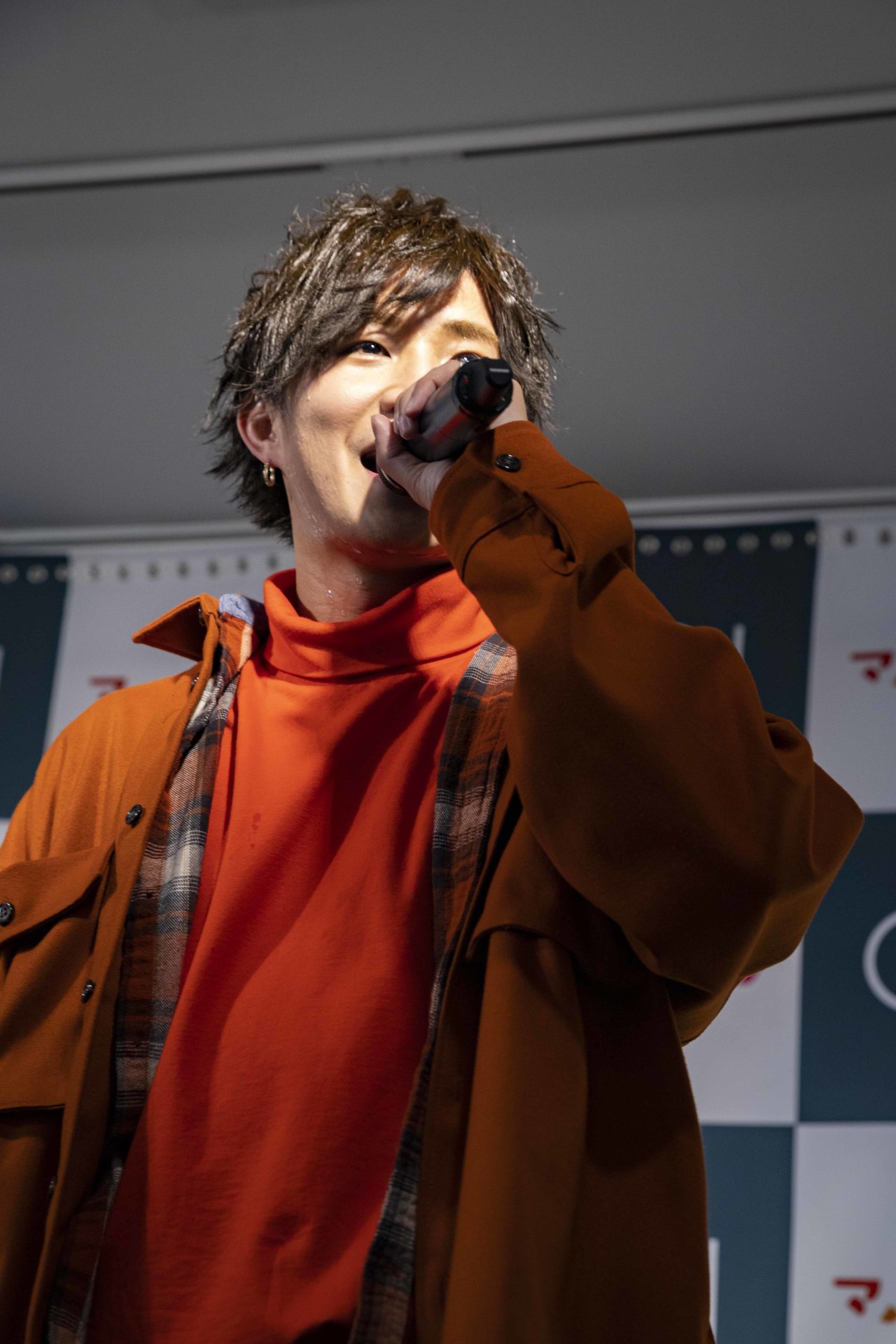 綾介（Photo by 牛島康介）