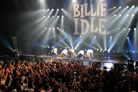 BILLIE IDLE「BILLIE IDLE TOUR LAST ORGY」マイナビBLITZ赤坂公演の様子。（写真提供：オツモレコード）
