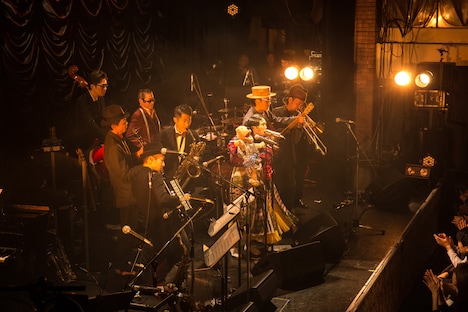 「EGO-WRAPPIN' live Midnight Dejavu」の様子。（撮影：仁礼博）