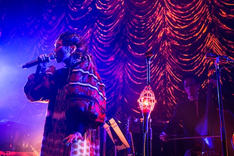 中納良恵（Vo）（撮影：仁礼博）