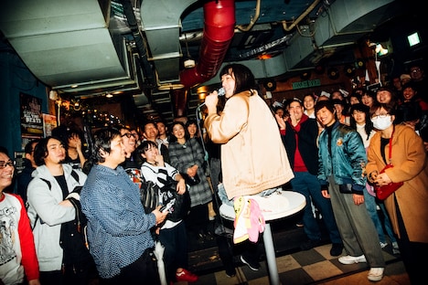 オシリペンペンズ（撮影：タイコウクニヨシ）