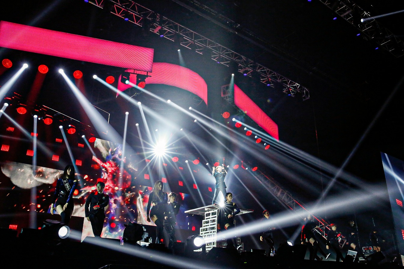 テミン「TAEMIN 2ND CONCERT [T1001101] in JAPAN」12月28日公演の様子。（撮影：上西由華）