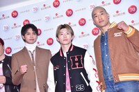 左から片寄涼太、佐野玲於、関口メンディー。