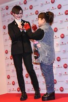 Mattと天童よしみ。