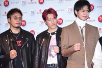 左から数原龍友、中務裕太、片寄涼太。