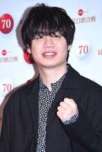 楢崎誠（B, Sax）