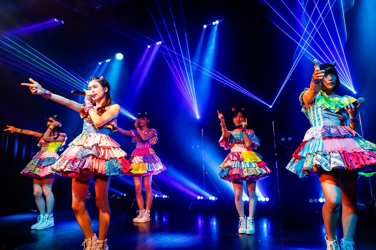 「Devil ANTHEM. 5th Anniversary ONEMAN LIVE“未来とは、今である～The future is now.～”」の様子。（写真提供：エイジアプロモーション）