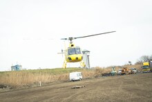 Kaoru Nakazawa（The fin.）を乗せて飛び立つヘリ。