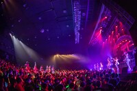虹のコンキスタドール「RAINBOW JAM2019 –WINTER-」の様子。（写真提供：キングレコード）