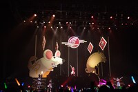 イノシシからネズミにチェンジする巨大オブジェ。