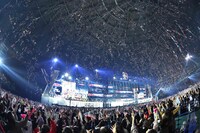 「LDH PERFECT YEAR 2020 COUNTDOWN LIVE 2019→2020 "RISING"」の様子。（写真提供：LDH JAPAN）