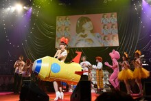 angela「angelaのミュージック・ワンダー★大サーカス」の様子。（Photo by Takahiro Kugino）