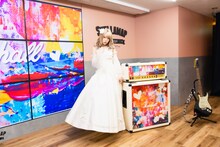 山吹りょう（エルフリーデ）（とオリジナルデザインのMarshallアンプ。