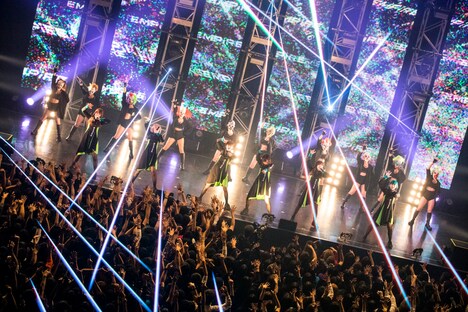 「EMPiRE'S GREAT REVENGE LiVE」の様子。(Photo by sotobayashi kenta)